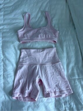 Aritzia Workout Set